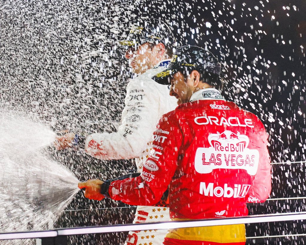 Checo Pérez, premiación Gran Premio de Las Vegas