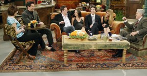 Sniff: Cast de 'Friends' es visto en el funeral de Matthew Perry