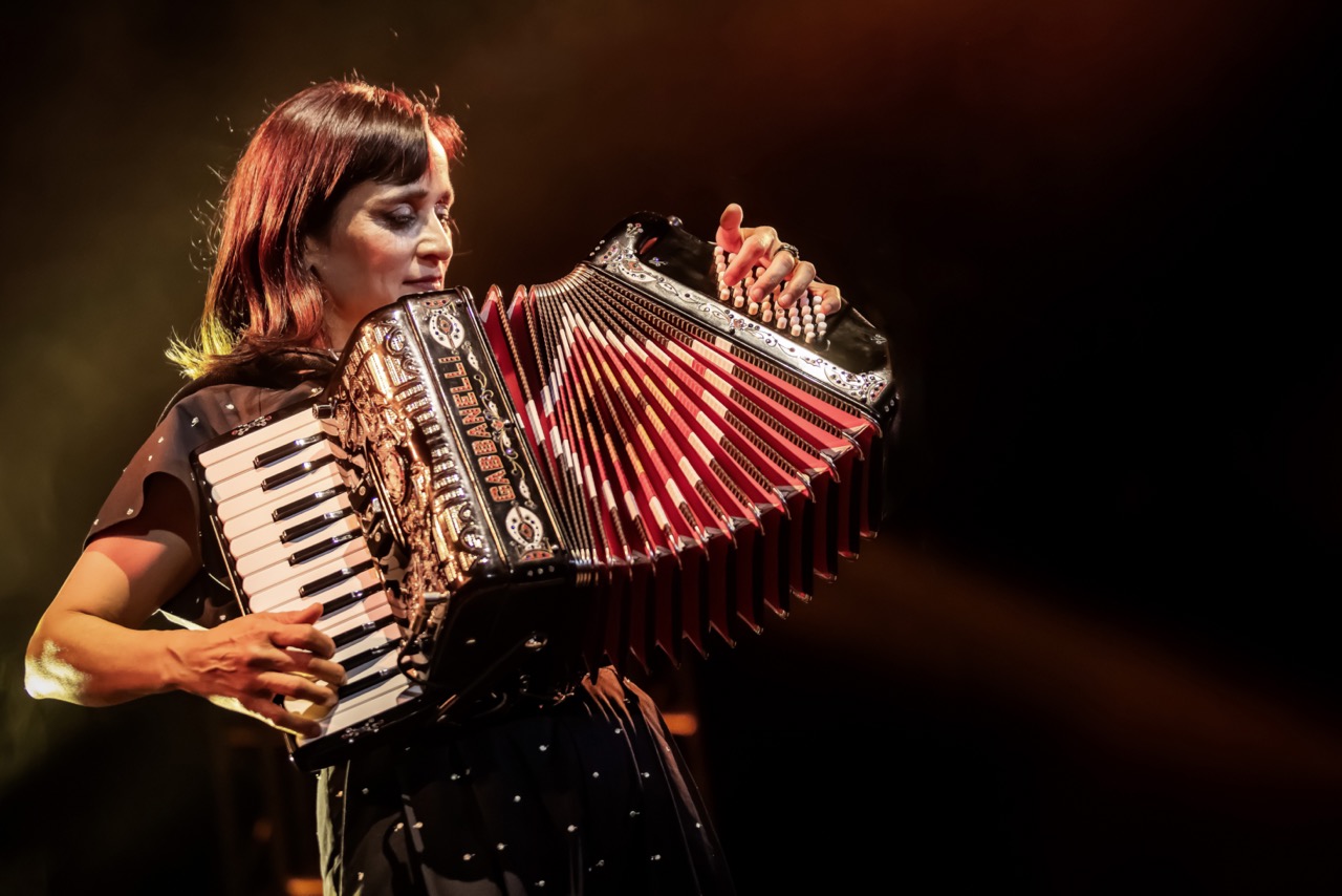 El Desahogo Y La Alegría De 'su Historia': Julieta Venegas En El Teatro ...