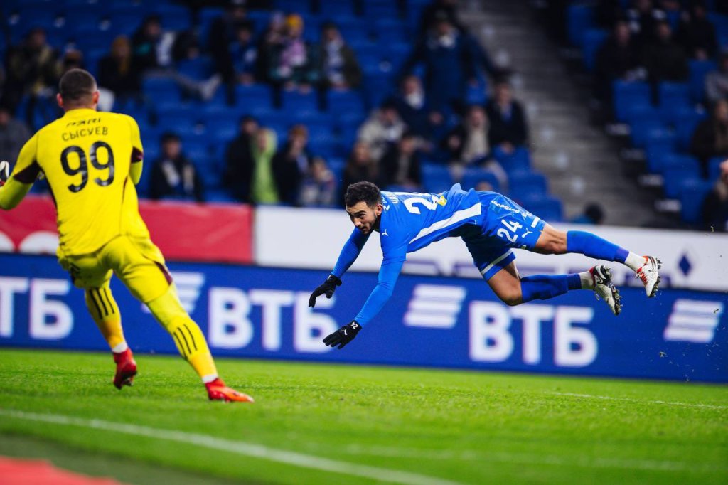 Así fue el segundo gol de Luis Chávez con el Dinamo de Moscú 