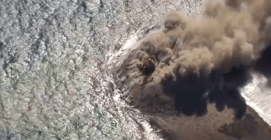 Nueva isla por erupción en Japón.