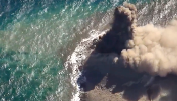 Nueva isla por erupción en Japón.