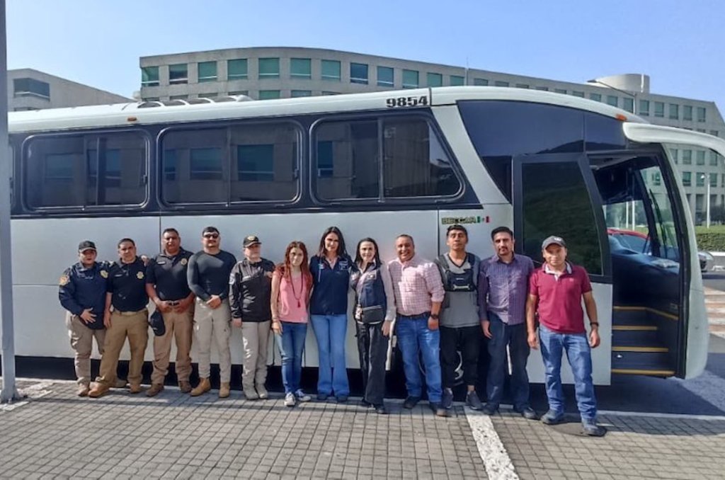 Rescate de perritos y gatos en Acapulco después del huracán Otis