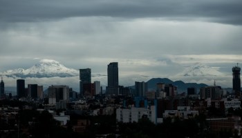 Fotos de los volcanes Iztaccíhuatl y Popocatépetl que nos dan fuerza para aguantar el friazo