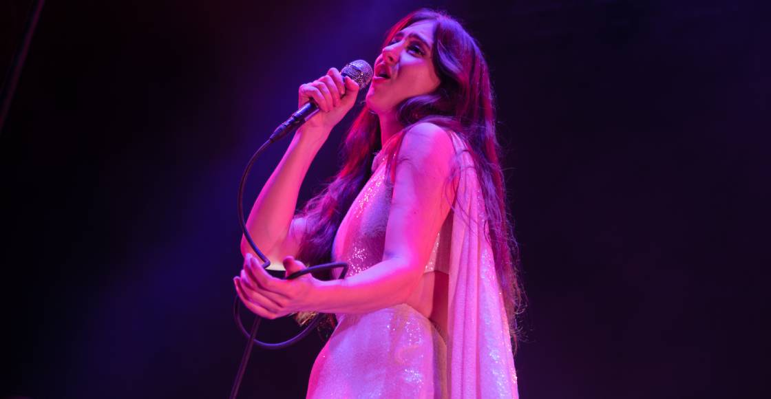 Weyes Blood sedujo a la CDMX con un concierto íntimo y etéreo en el Auditorio BB