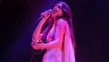 Weyes Blood sedujo a la CDMX con un concierto íntimo y etéreo en el Auditorio BB