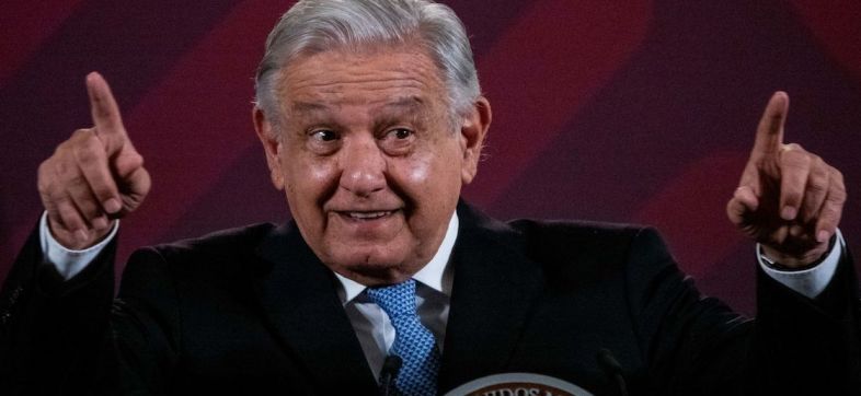 Por vivillo: INE ordena a AMLO bajar discurso donde pide votar por Morena