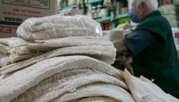 Aguas si vas a cenar bacalao, podrías estar comiendo tiburón