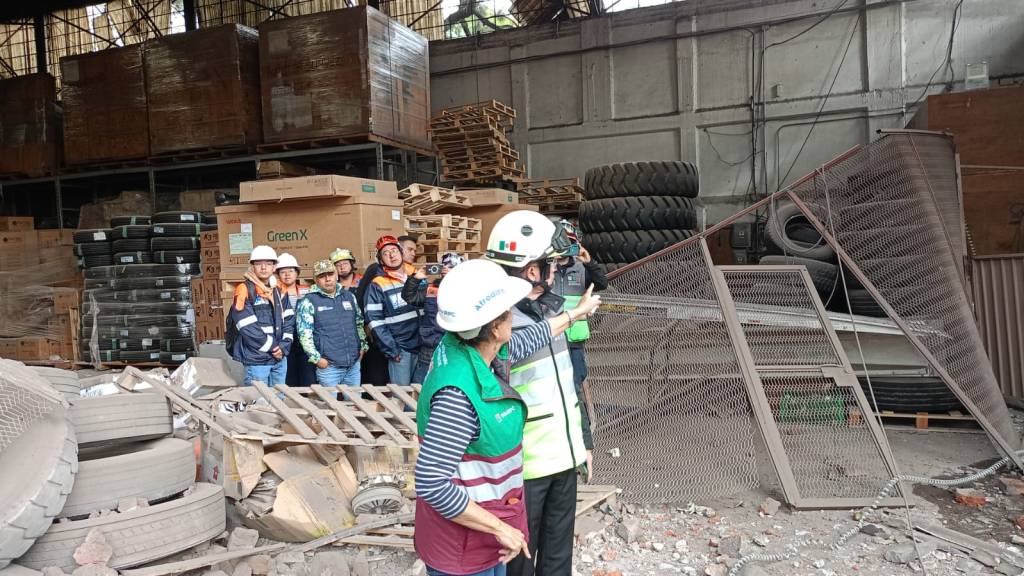 Explosión en bodega de Azcapotzalco deja dos personas muertas