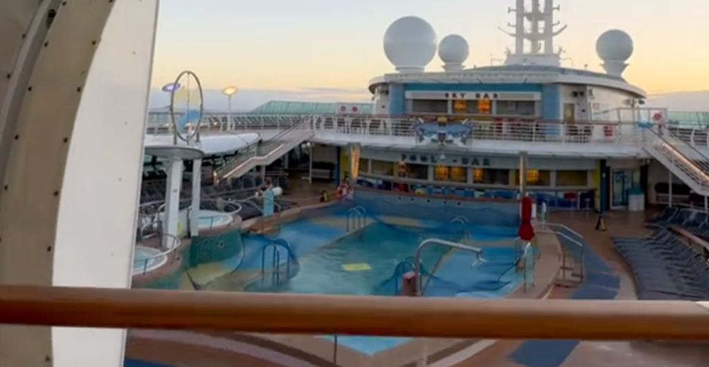 obsesion-drama-chisme-historia-crucero-9-meses-tiktok-royal-caribbean-5