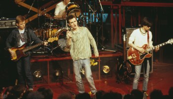 ¿Por qué Morrissey acusa que lo quieren "borrar" de la historia de The Smiths?