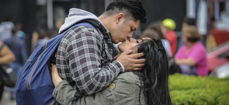 A ponerse románticos en el besotón que premiará el beso más largo en CDMX