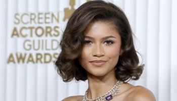 Tipaza: Zendaya dona miles de dólares al teatro donde comenzó a actuar