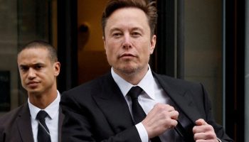 Elon Musk demanda a OpenIA por acuerdo con Microsoft