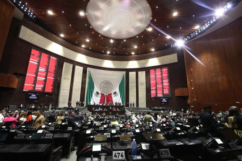 Aprueban prohibir terapias de conversión en todo México