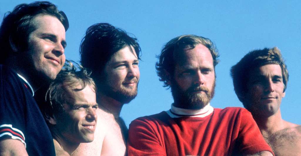 7 razones para ver el documental de The Beach Boys en Disney+