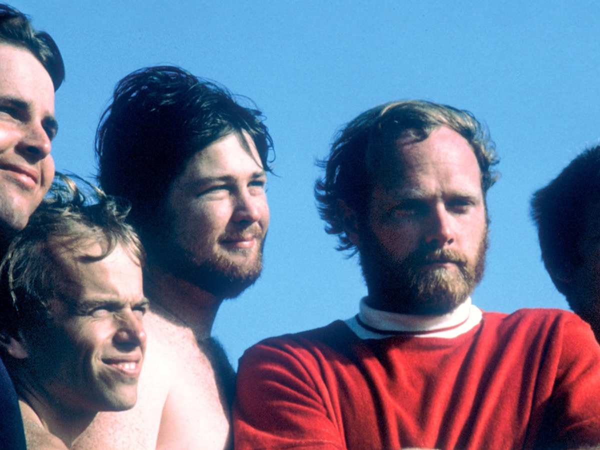 7 razones para ver el documental de The Beach Boys en Disney+