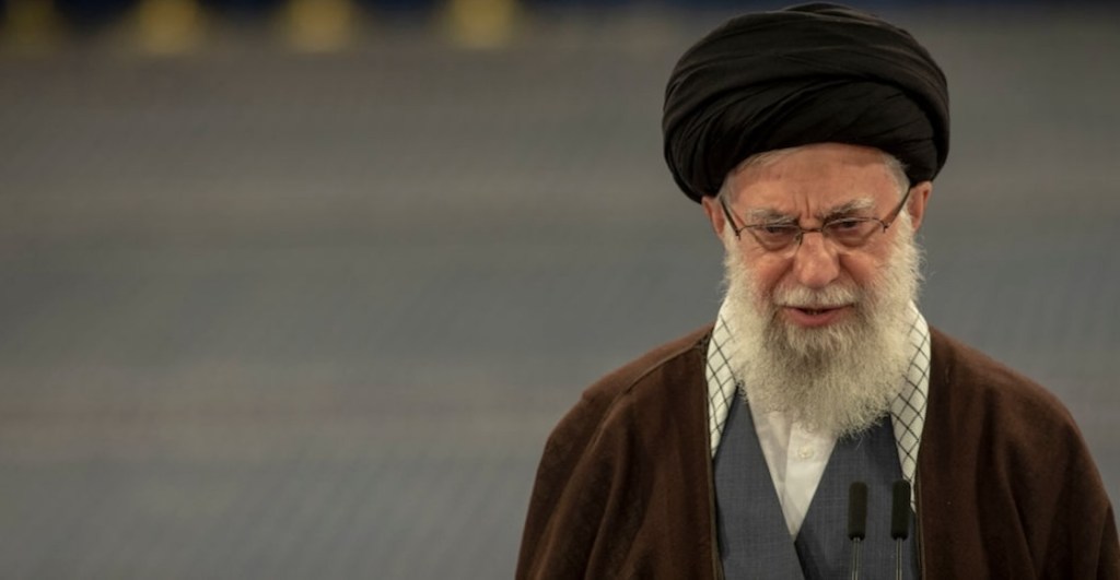 ¿Quién era Ebrahim Raisi y por qué te debe importar lo que pasó en Irán?