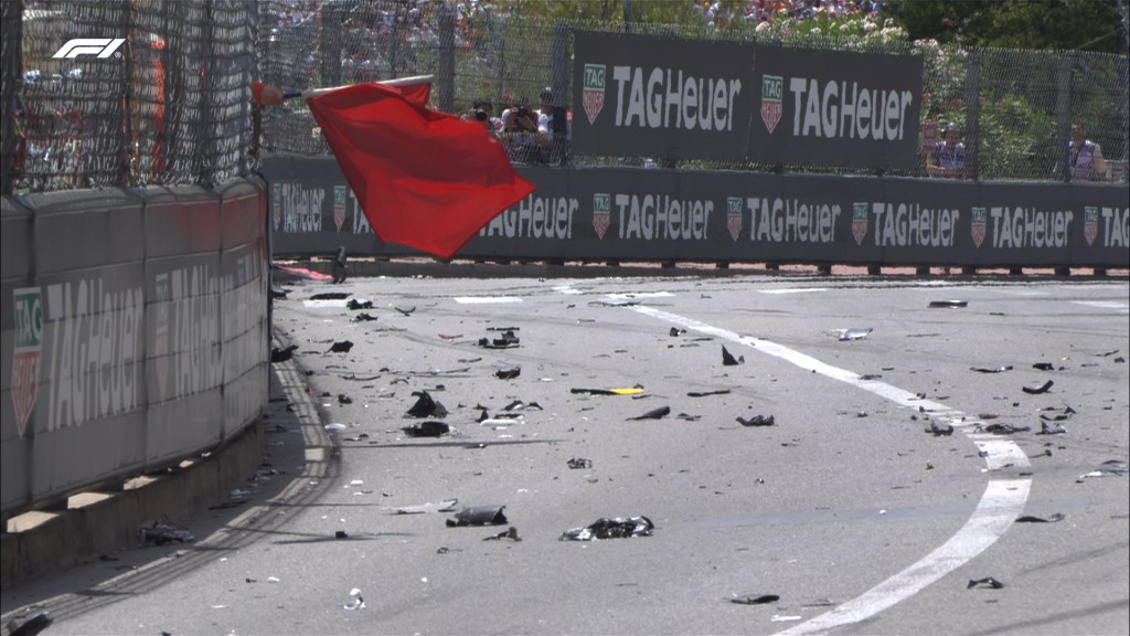 La pista de Mónaco tras el choque de Checo