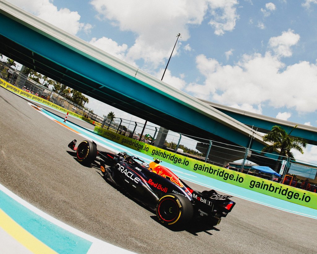 Checo Pérez, Sprint Race Miami 