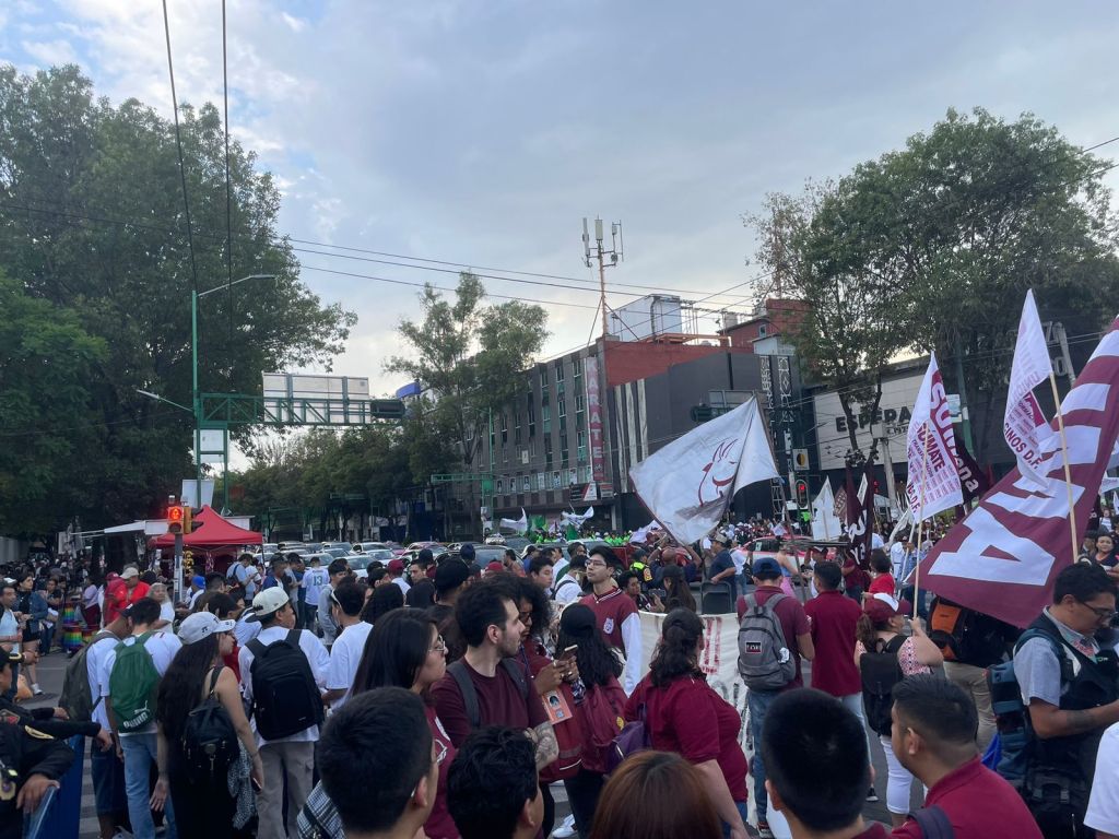 Una foto del exterior en el Tercer Debate Presidencial