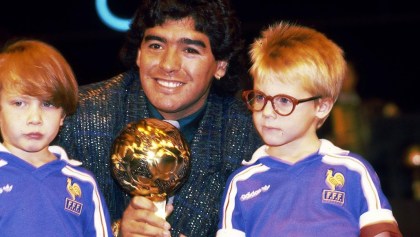 Diego Armando Maradona con el Balón de Oro