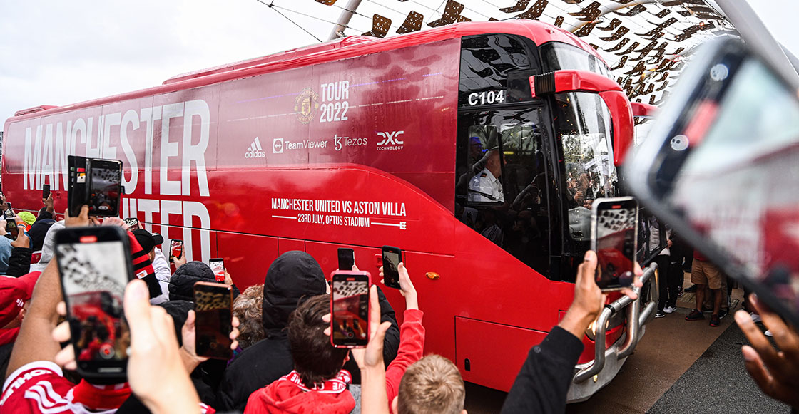 Un bromista se cuela hasta el autobús del Manchester United