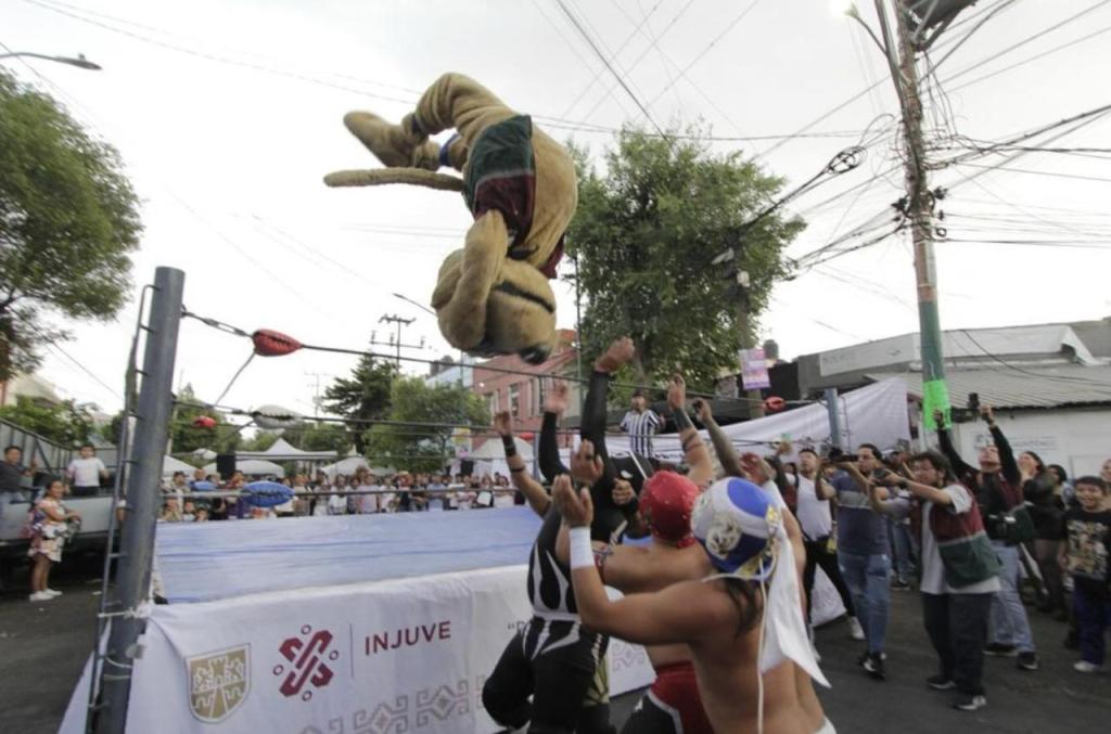 El perrito botarga del gobierno de la CDMX