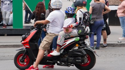 Diputados prohíben que niños y niñas viajen en moto