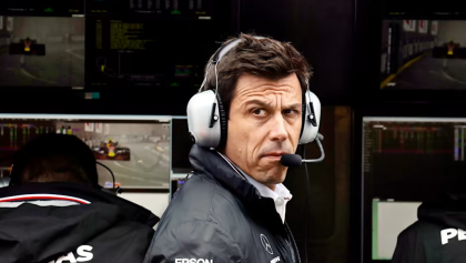 Toto Wolff le dice mentiroso a Christian Horner: "Fueron 19 ingenieros"