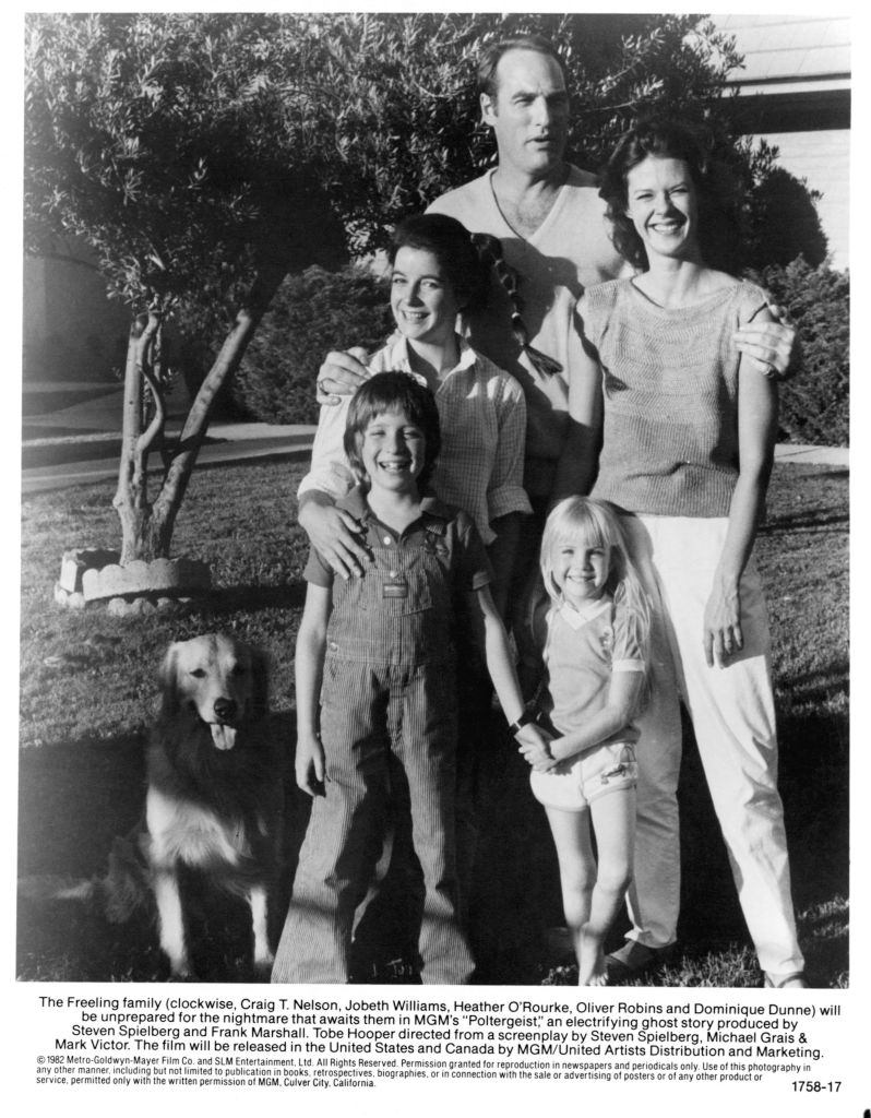 Parte del elenco de 'Poltergeist' en el set en 1982