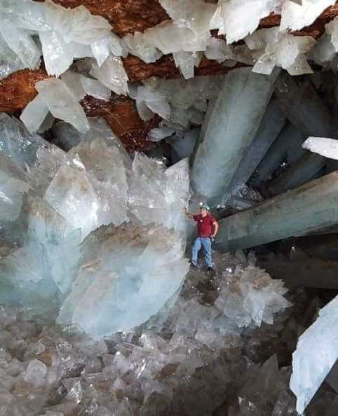 Sobre la Cueva de Naica y las formaciones minerales más grandes del mundo