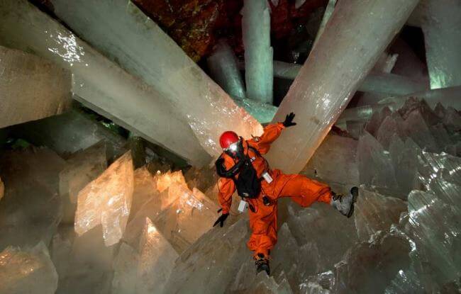 Sobre la Cueva de Naica y las formaciones minerales más grandes del mundo