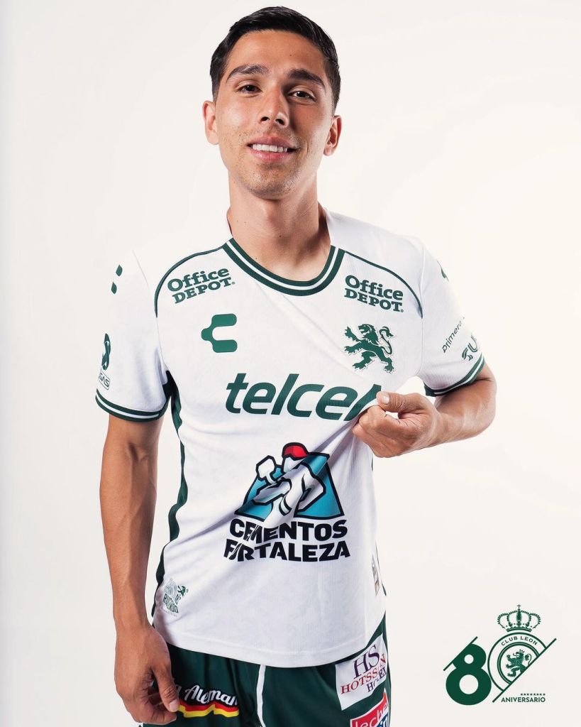 Nuevo jersey León aniversario