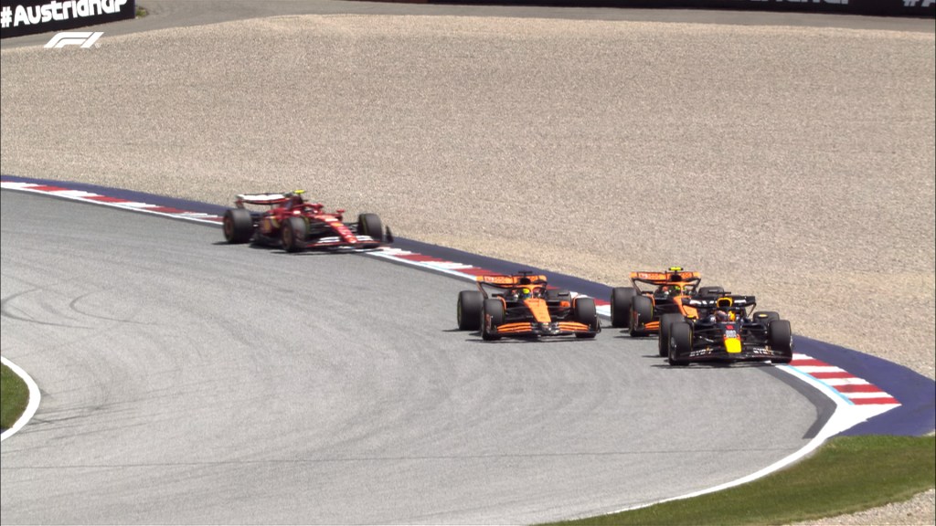 La pelea entre ambos McLaren 