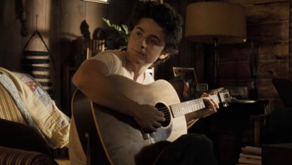 Checa a Timothée Chalamet como Bob Dylan en el primer tráiler de 'A Complete Unknown'
