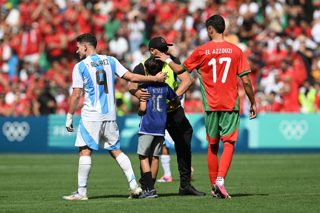 Tres interrupciones tuvo el Argentina vs Marruecos