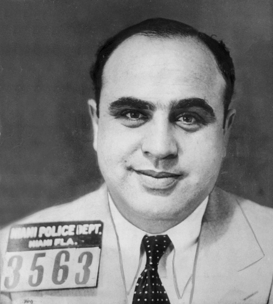 Al Capone y su relación con… ¡¿la fecha de caducidad en la leche?!