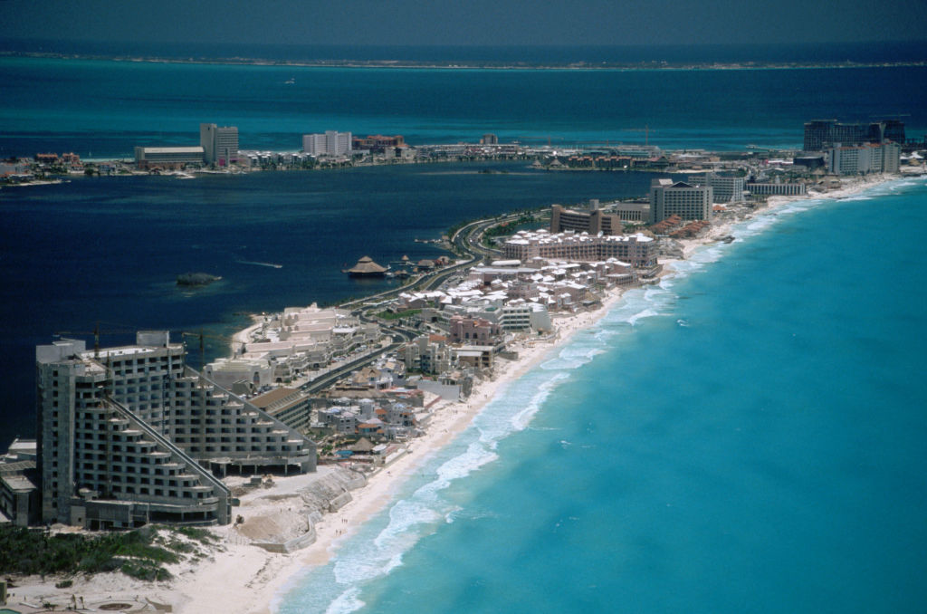 Cancún antes después historia