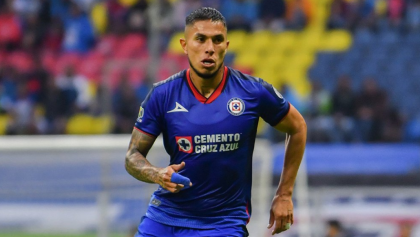 Lo que sabemos de la posible salida de Carlos Salcedo de Cruz Azul