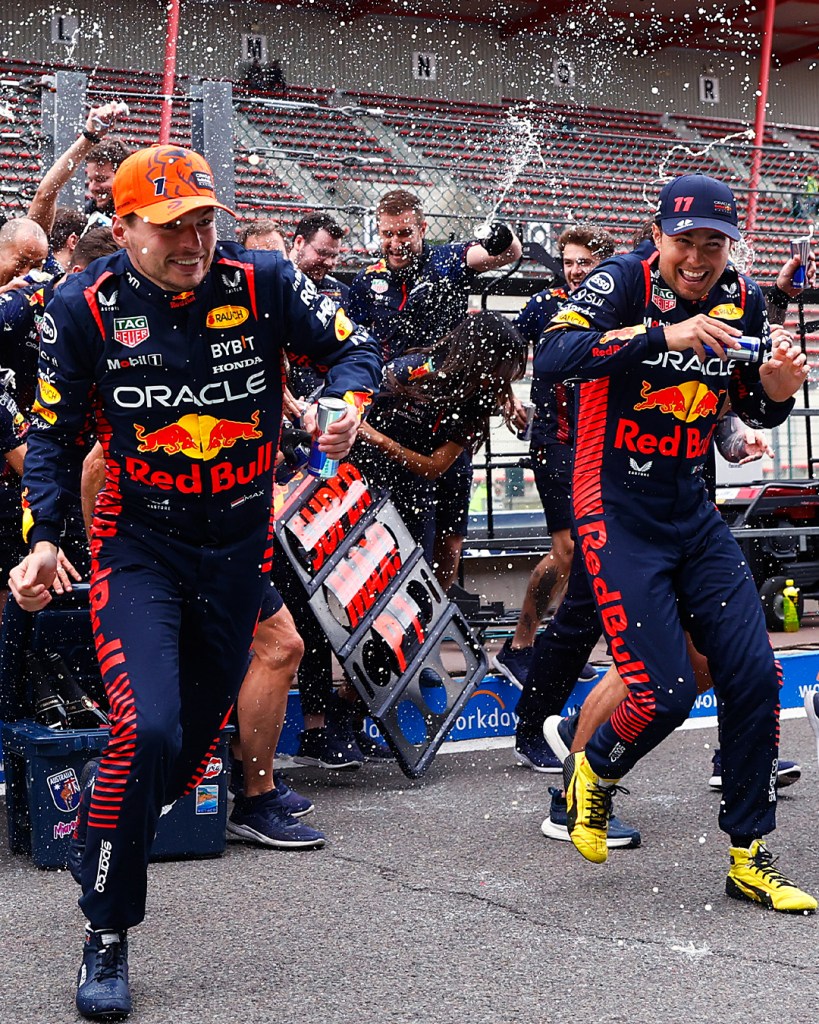 Checo Pérez y Max Verstappen