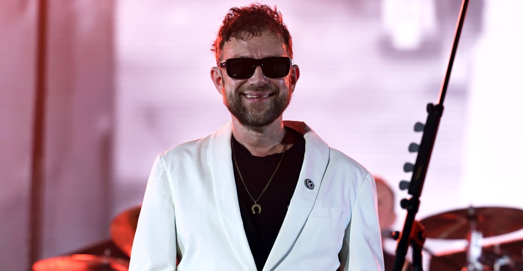 El motivo por el que Damon Albarn está en contra de prohibir los celulares en los conciertos