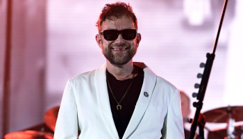 El motivo por el que Damon Albarn está en contra de prohibir los celulares en los conciertos