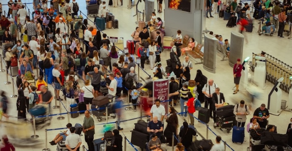 Falla de ciberseguridad pone de cabeza a aeropuertos, bancos y supermercados del mundo