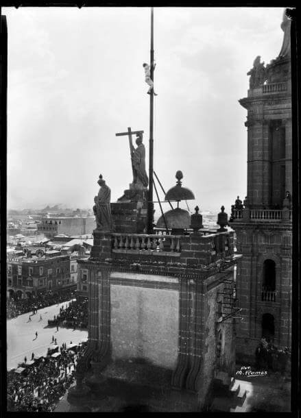 Sobre el extraño día que el hombre mosca escaló la Catedral Metropolitana