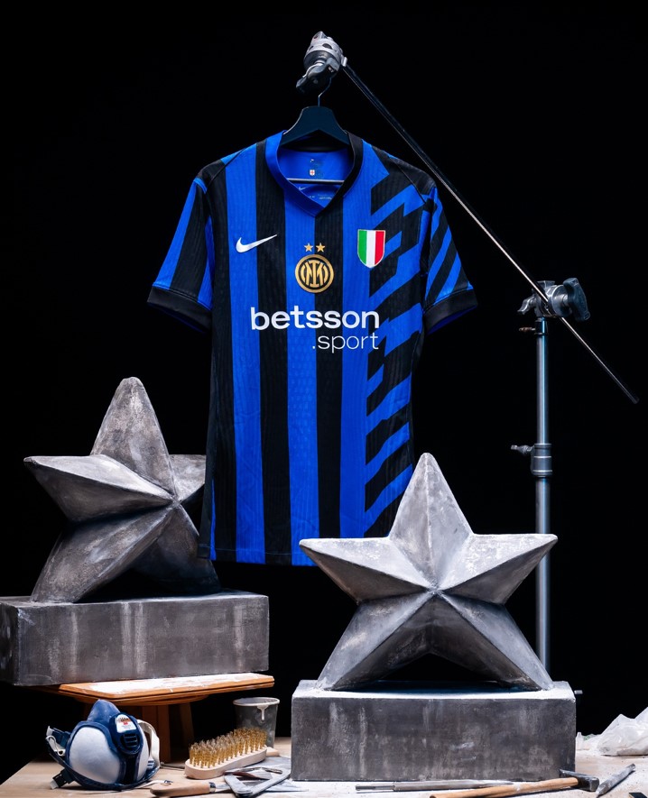 La segunda estrella en el escudo del Inter, protagonista de la nueva playera del Inter