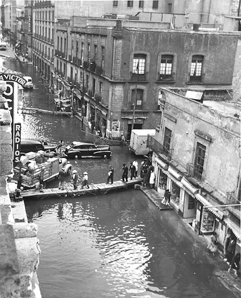 Puentes de madera se usaron en la inundación de 1951.