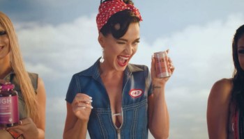 ¿Por qué le están lloviendo críticas a Katy Perry con su nueva canción "Woman's World"?