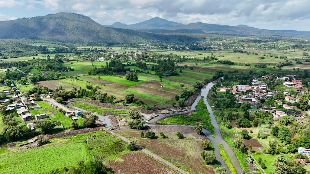 Los canales recuperados del Lago de Pátzcuaro.