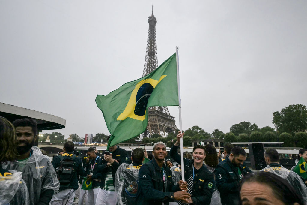 Brasil cerca de la Torre Eiffel